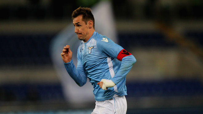 足球报：张外龙这几年一直关注铜梁龙，冲超后他独坐良久（足球报：张外龙多年关注铜梁龙，升入中超后他独自坐了很久）