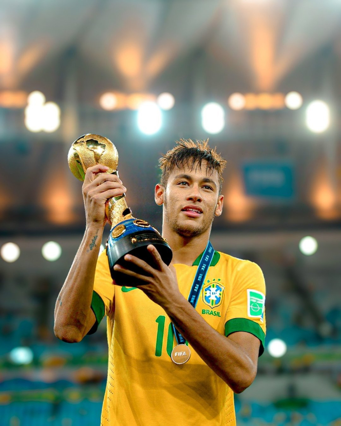 足球国足训练课发生小插曲，球员被逗笑（国足训练课突发趣事，球员忍俊不禁）