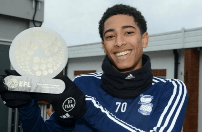 巴西足协官方：加布里埃尔右大腿肌肉损伤，退出本期集训（巴西足协官宣：加布里埃尔右大腿肌肉受伤，伤退本期集训）