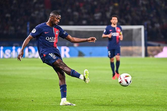 年轻中卫的成长速度吓人（年轻中卫的进步速度惊人）