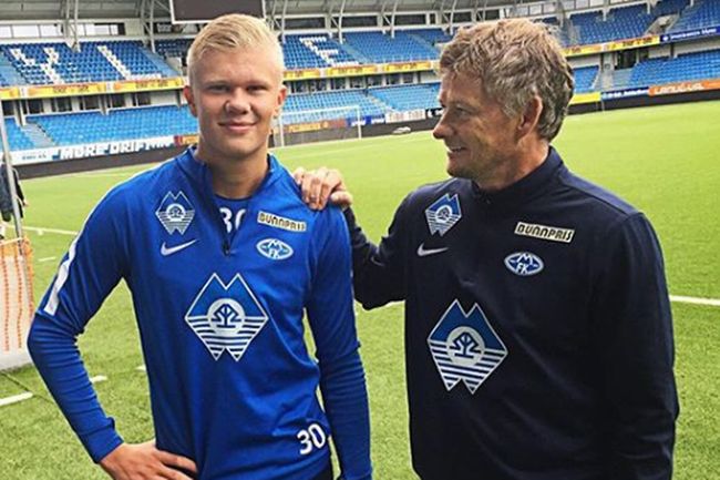 韩鹏：全力以赴完成俱乐部1500分和瓦科夺金靴的目标（韩鹏：冲刺俱乐部1500分，助瓦科问鼎金靴）