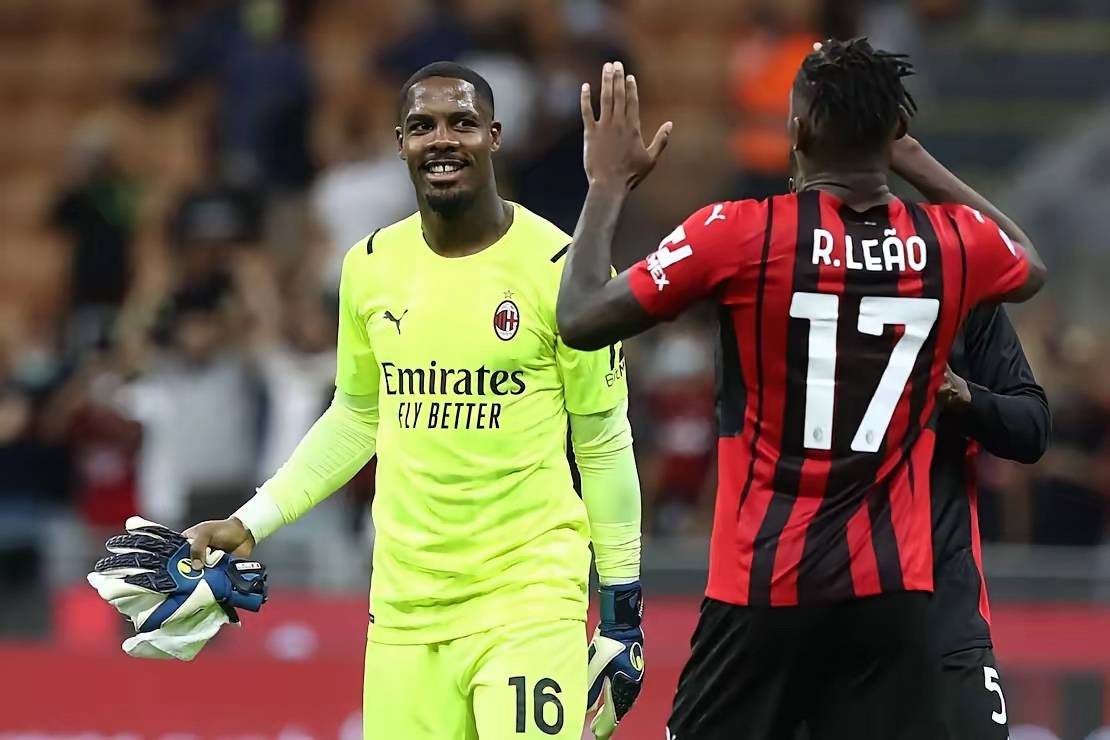 记者：罗马联系法比奥-席尔瓦团队，但若吉拉西离队他将留下（名记：罗马已接洽法比奥-席尔瓦团队，若吉拉西离开，席尔瓦将选择留队）