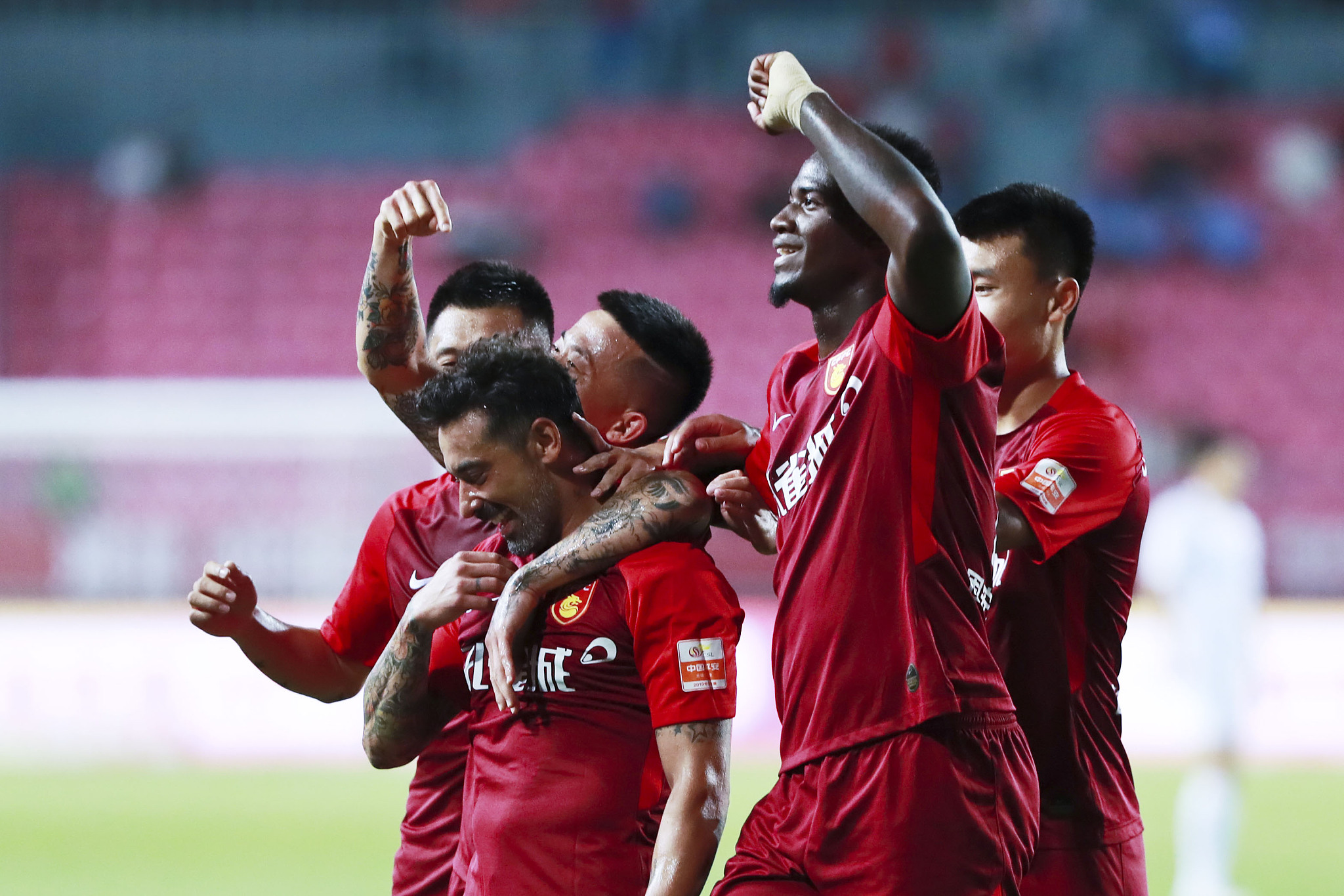 国安3-0河南平足协杯决赛最大分差，此前4场决赛曾出现3球差距（国安3-0击退河南，追平足协杯决赛最大分差，历史上曾有4场达三球差距）