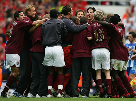 持续压制，欧冠开赛至今英超队对西甲队6胜1负占据优势（英超持续压制西甲：欧冠至今交锋6胜1负占优）