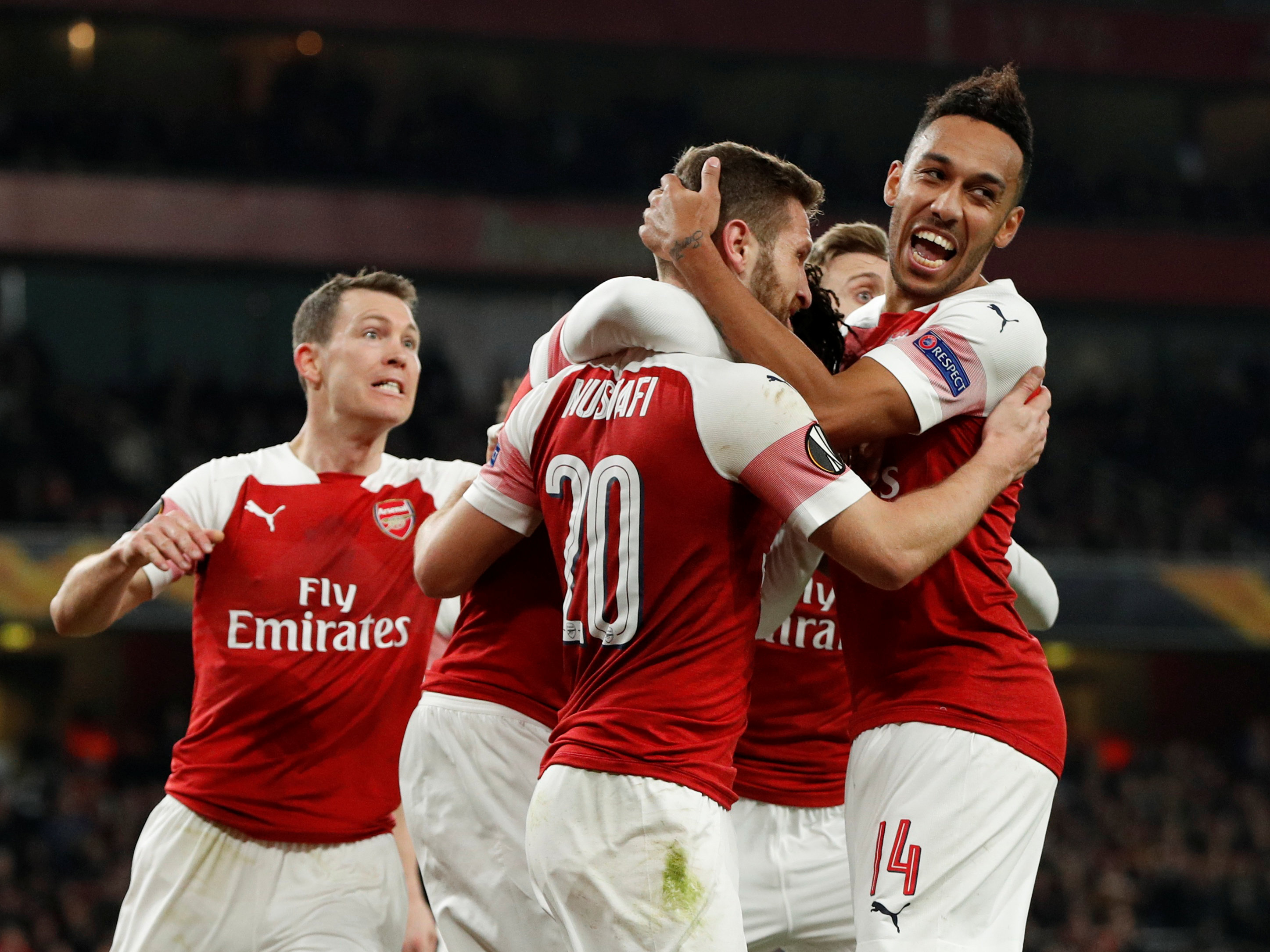 每体：巴萨不给客队球迷球票，毕巴高层把自己的球票让给球迷（每体：巴萨不向客队球迷提供球票，毕巴高层将自用票让予球迷）