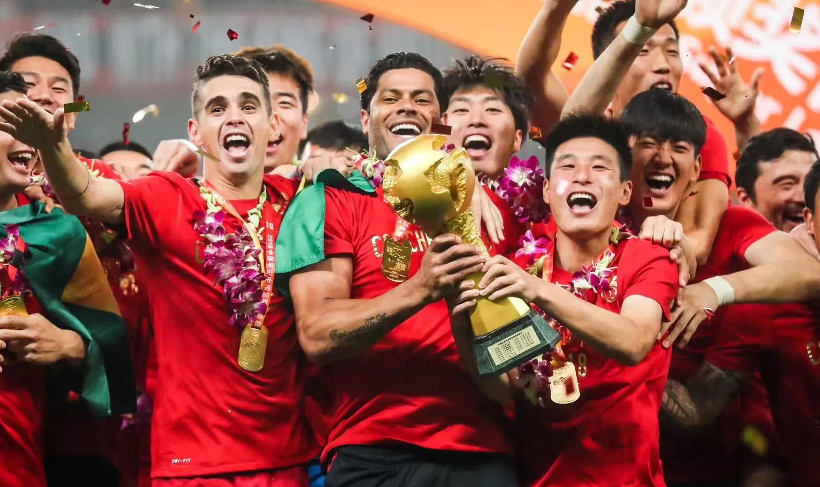 狼队vs曼联前瞻：红魔迎来送分题 客场擒狼可从第12升至第6（狼队对阵曼联前瞻 红魔客场争胜 有望从第12升至第6）