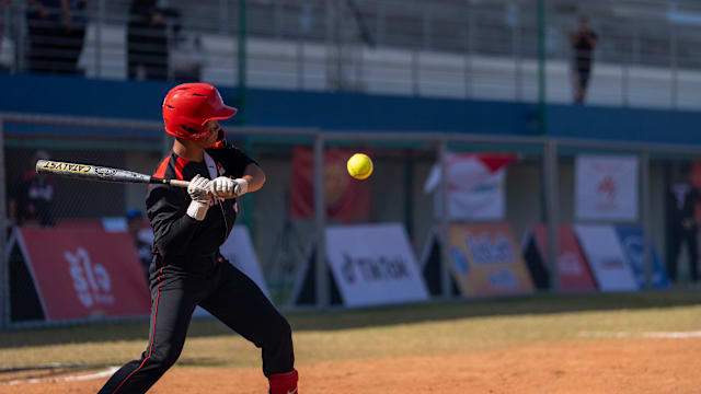 活塞队记：艾维今天可以出战，此前被列入出战成疑名单（活塞记者：艾维今日确认出战，先前曾被列为出战成疑）