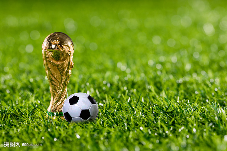 记者：450万+奖金已不足以续约伊尔迪兹；尤文对球员估价上亿（记者：450万年薪+奖金难留伊尔迪兹，尤文对其估值已过亿）